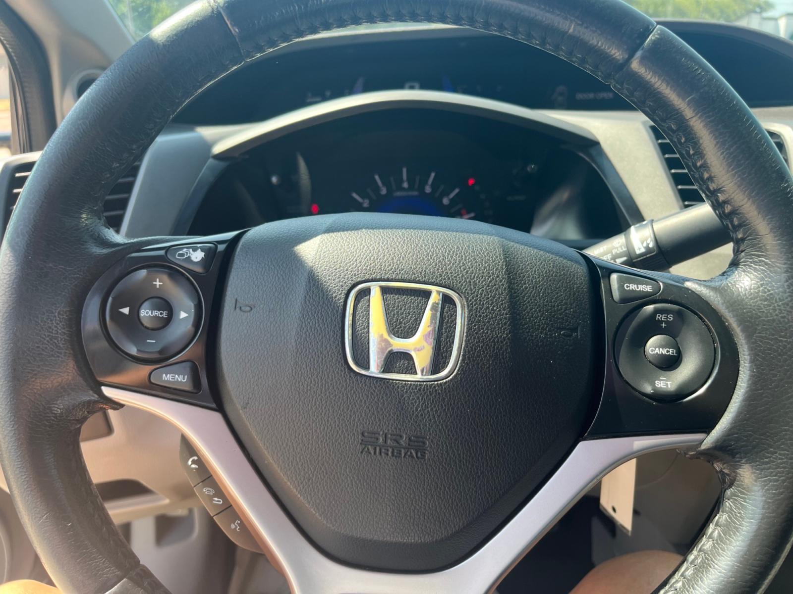 2012 Honda Civic EX-L Sedan 5-Speed AT (2HGFB2F97CH) with an 1.8L L4 SOHC 16V engine, 5-Speed Automatic transmission, located at 8101 E. Skelly Dr., Tulsa, OK, 74129, (918) 592-3593, 36.121891, -95.888802 - Photo #5