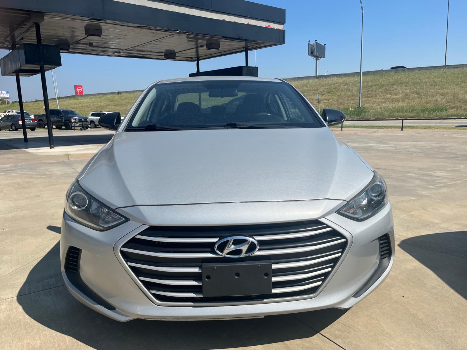 2017 Hyundai Elantra SE 6AT (5NPD74LF8HH) with an 1.8L L4 DOHC 16V engine, 6A transmission, located at 8101 E. Skelly Dr., Tulsa, OK, 74129, (918) 592-3593, 36.121891, -95.888802 - Photo #0
