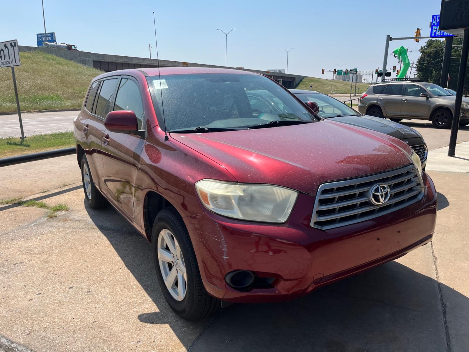 2008 Toyota Highlander Base 4WD (JTEES41A382) with an 3.5L V6 DOHC 24V engine, 5-Speed Automatic Overdrive transmission, located at 8101 E. Skelly Dr., Tulsa, OK, 74129, (918) 592-3593, 36.121891, -95.888802 - Photo #0