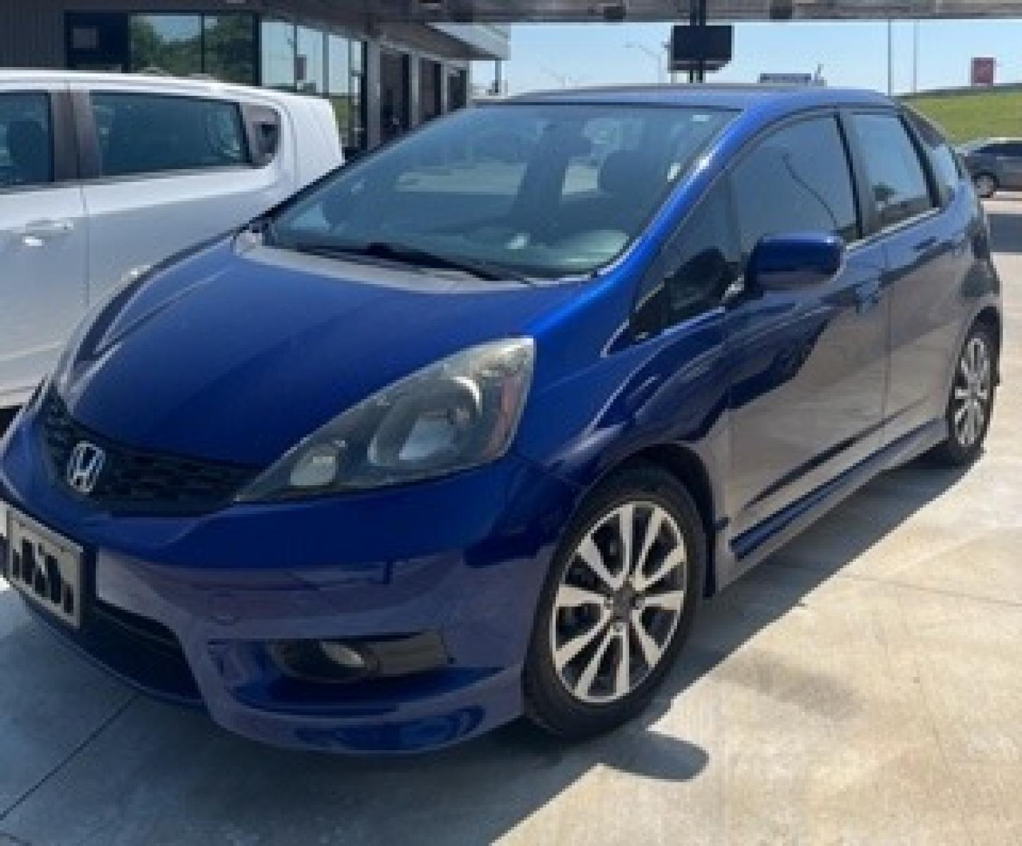 2012 BLUE HONDA FIT Sport 5-Speed AT with Navigation (JHMGE8H61CC) with an 1.5L L4 SOHC 16V engine, 5-Speed Automatic transmission, located at 8101 E. Skelly Dr., Tulsa, OK, 74129, (918) 592-3593, 36.121891, -95.888802 - Photo #14