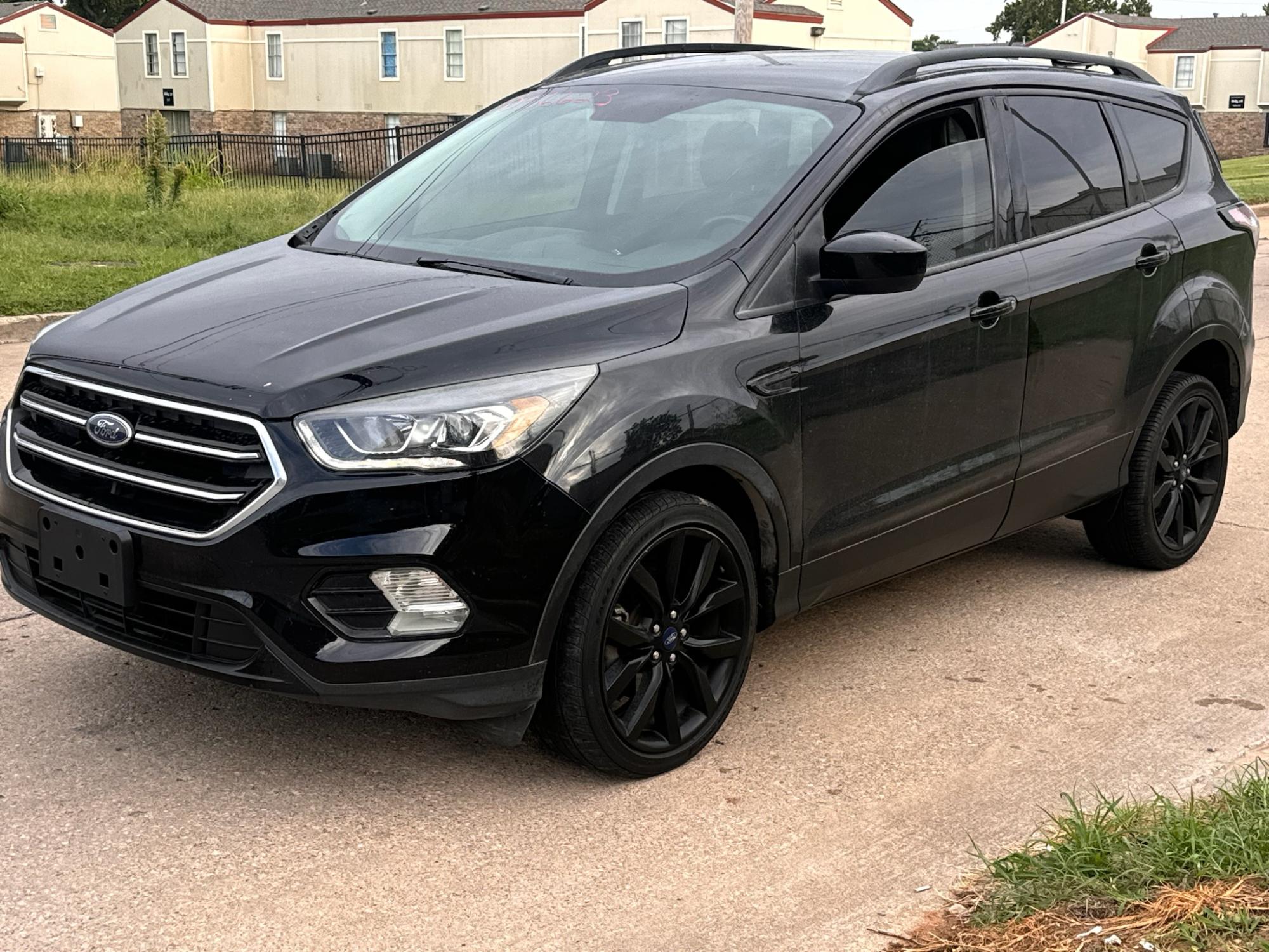 photo of 2018 FORD ESCAPE SE 4 DOOR WAGON