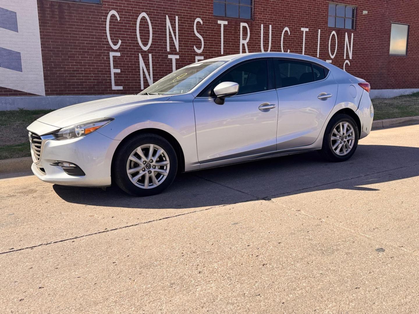 2017 SILVER Mazda MAZDA3 i Sport AT 4-Door (3MZBN1U76HM) with an 2.0L L4 DOHC 16V engine, 6A transmission, located at 8101 E. Skelly Dr., Tulsa, OK, 74129, (918) 592-3593, 36.121891, -95.888802 - Photo#0