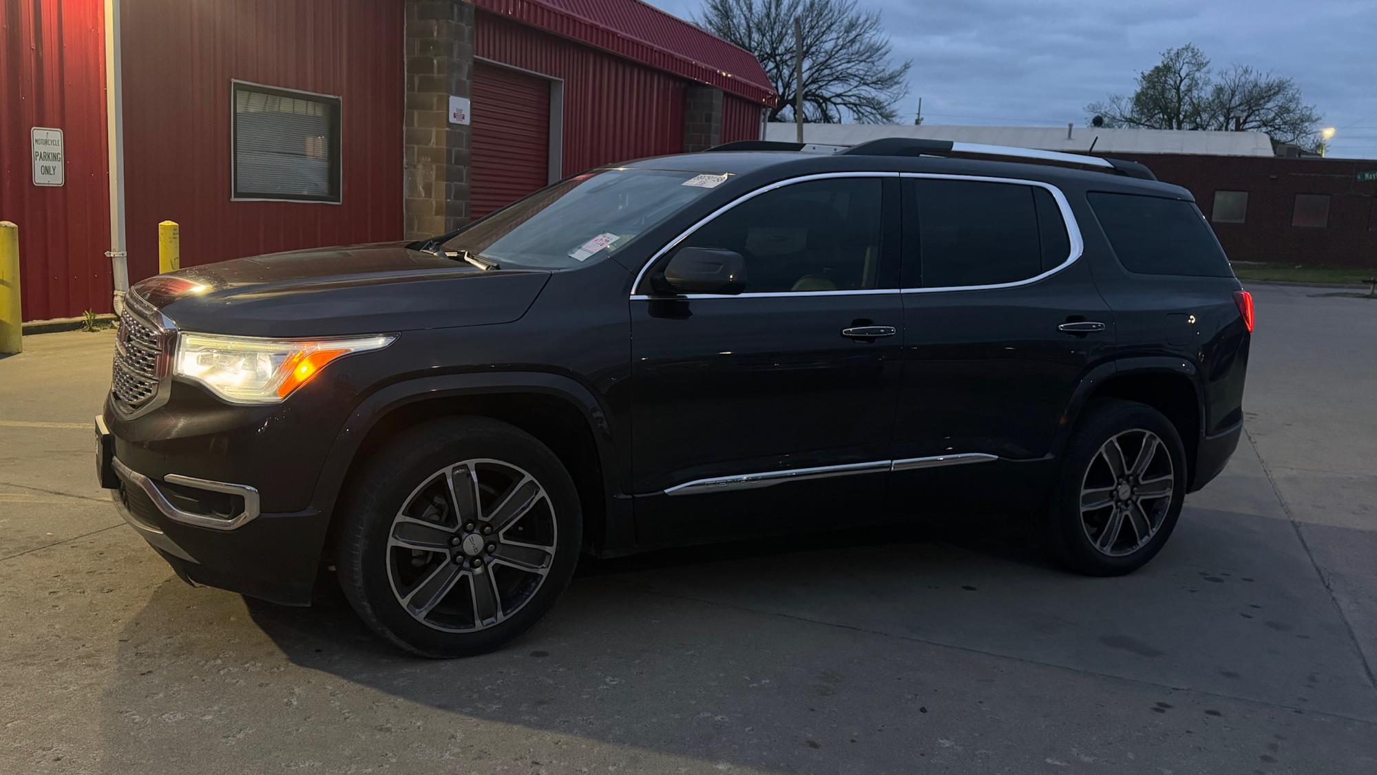 photo of 2017 GMC Acadia Denali FWD