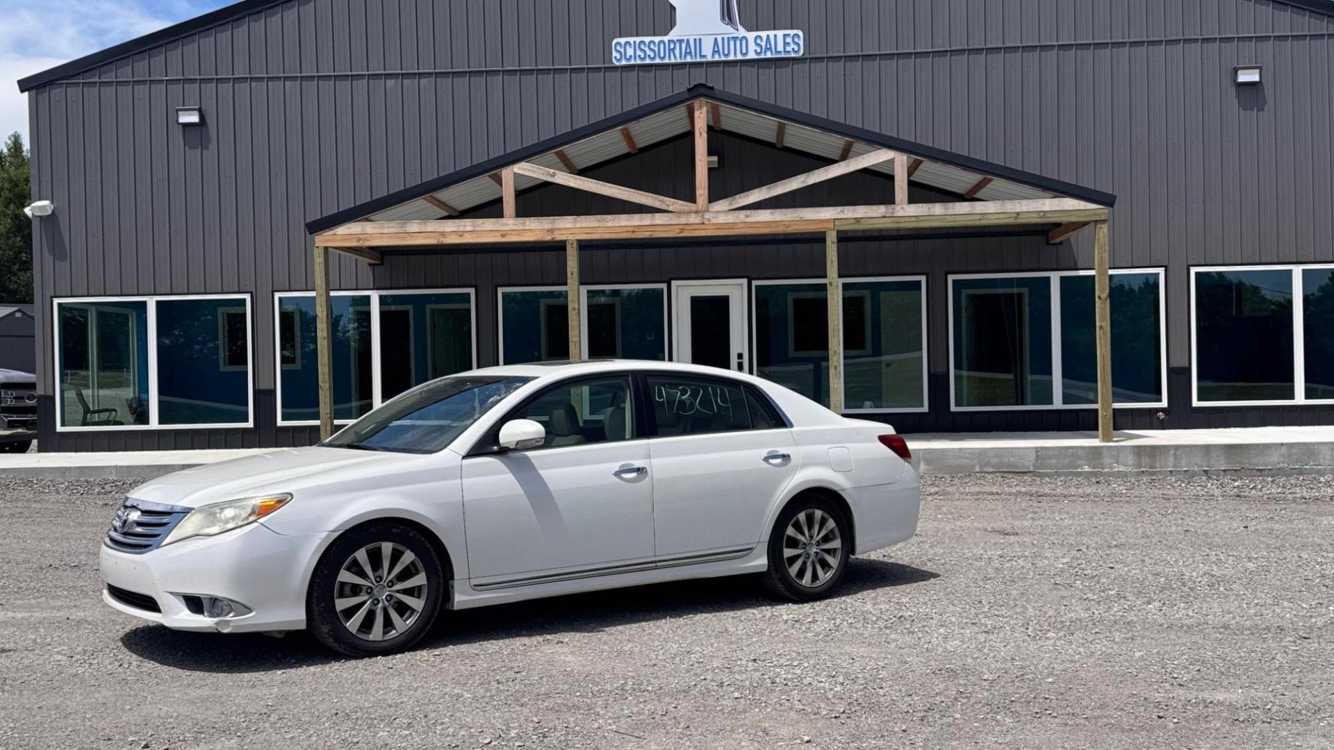 2012 BEIGE Toyota Avalon Base (4T1BK3DB2CU) with an 3.5L V6 DOHC 24V engine, 6-Speed Automatic transmission, located at 8101 E. Skelly Dr., Tulsa, OK, 74129, (918) 592-3593, 36.121891, -95.888802 - Photo#0