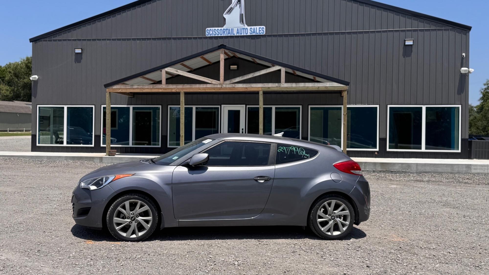 photo of 2016 Hyundai Veloster Base 6MT