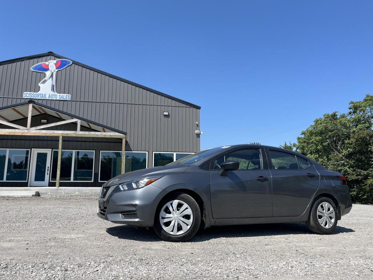 2020 GRAY Nissan Versa S CVT (3N1CN8DV1LL) with an 1.6L L4 DOHC 16V engine, CVT transmission, located at 24375 E. Hwy 51, Broken Arrow, OK, 74014, (918) 592-3593, 36.156311, -95.992752 - Photo#0