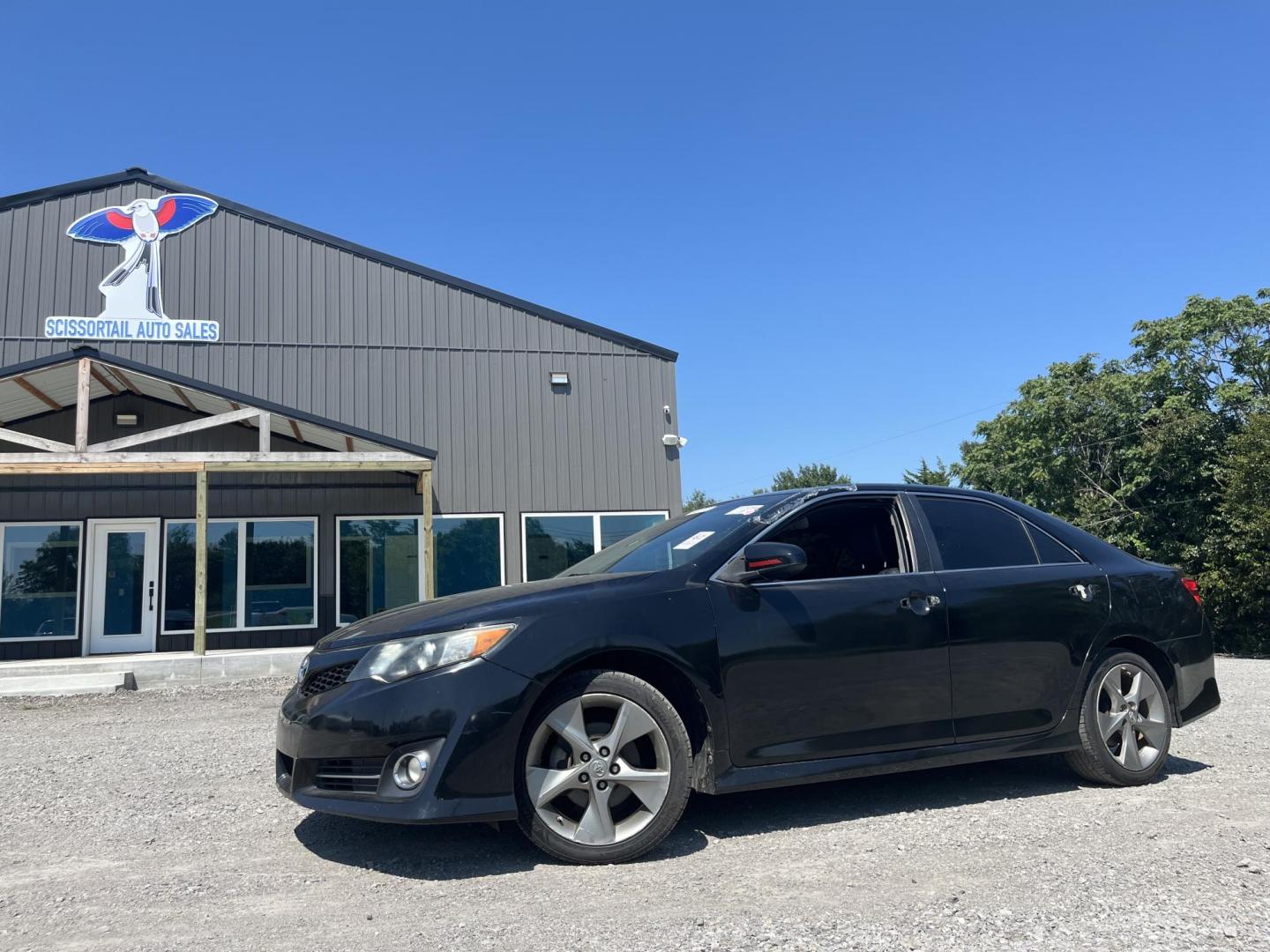 2012 BLACK Toyota Camry SE (4T1BF1FKXCU) with an 2.5L L4 DOHC 16V engine, 6-Speed Automatic transmission, located at 8101 E. Skelly Dr., Tulsa, OK, 74129, (918) 592-3593, 36.121891, -95.888802 - Photo#0