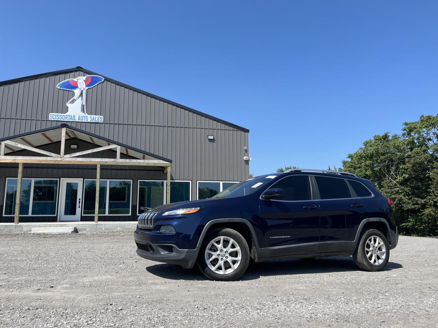 2014 BLUE Jeep Cherokee Latitude FWD (1C4PJLCS8EW) with an 3.2L V6 DOHC 24V engine, 9-Speed Automatic transmission, located at 8101 E. Skelly Dr., Tulsa, OK, 74129, (918) 592-3593, 36.121891, -95.888802 - Photo#0