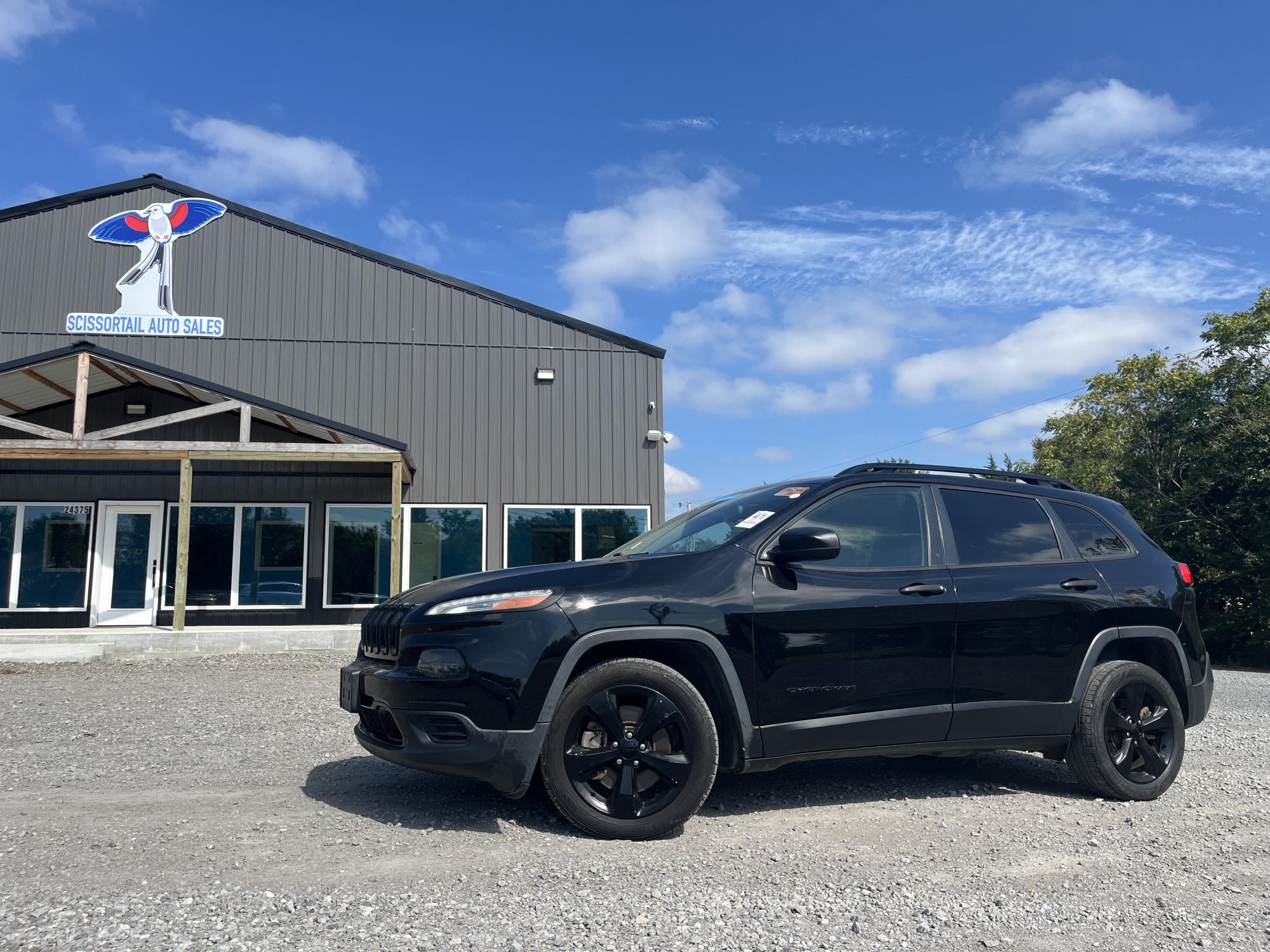 photo of 2017 Jeep Cherokee Sport FWD