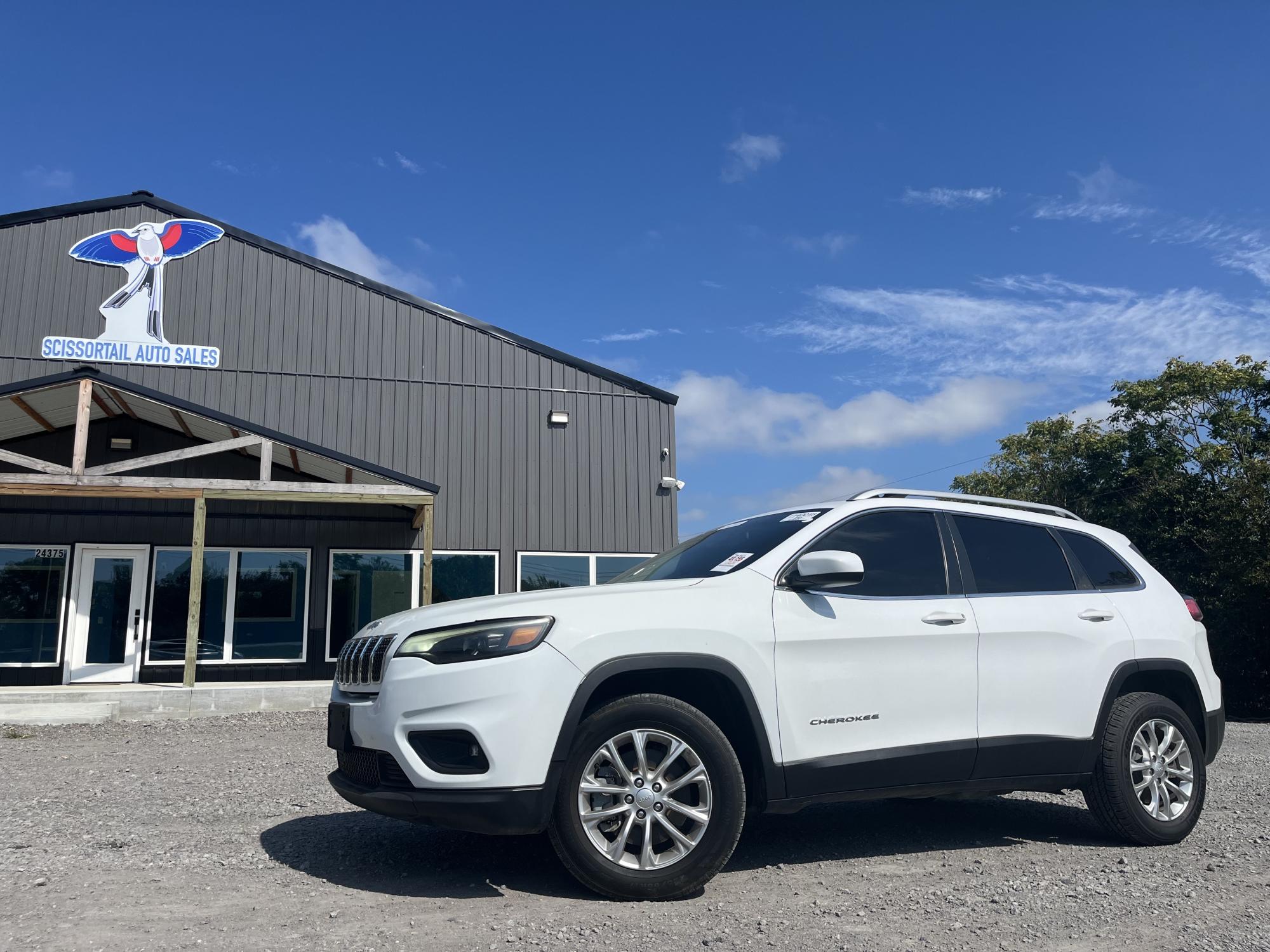 photo of 2019 Jeep Cherokee Latitude 4WD
