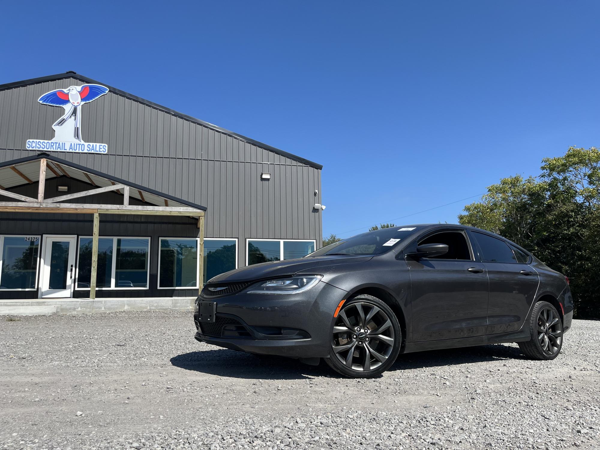 photo of 2015 Chrysler 200 S