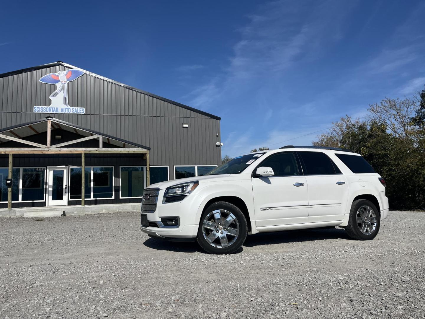 2016 WHITE GMC Acadia Denali FWD (1GKKRTKD1GJ) with an 3.6L V6 DOHC 24V engine, 6-Speed Automatic transmission, located at 8101 E. Skelly Dr., Tulsa, OK, 74129, (918) 592-3593, 36.121891, -95.888802 - Photo#0
