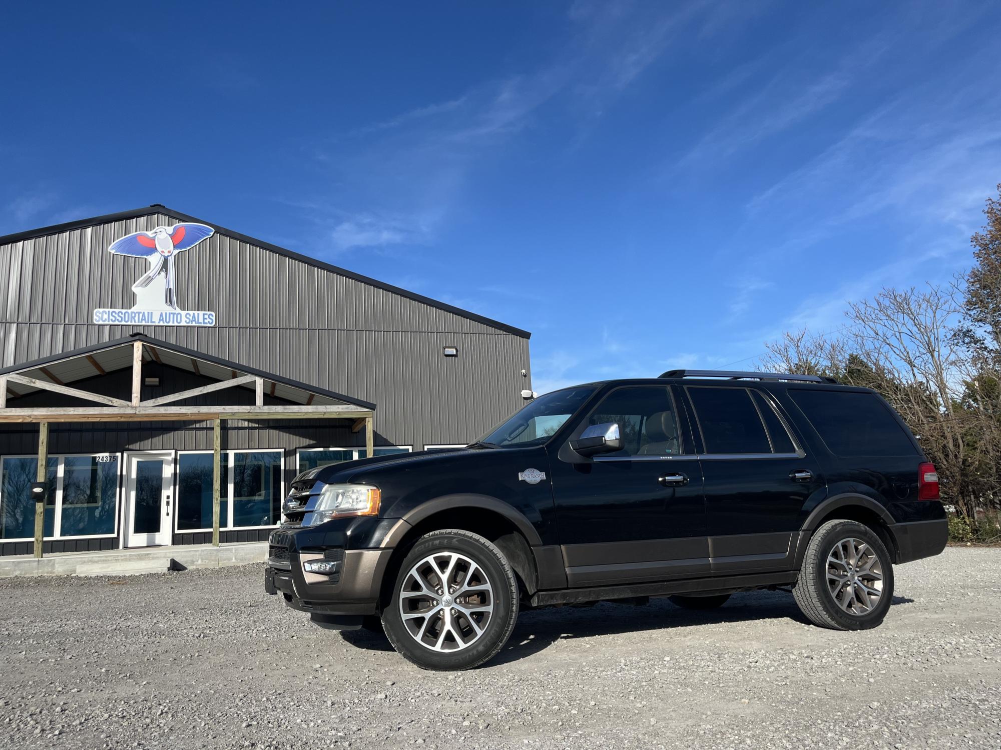 photo of 2017 Ford Expedition XLT 2WD