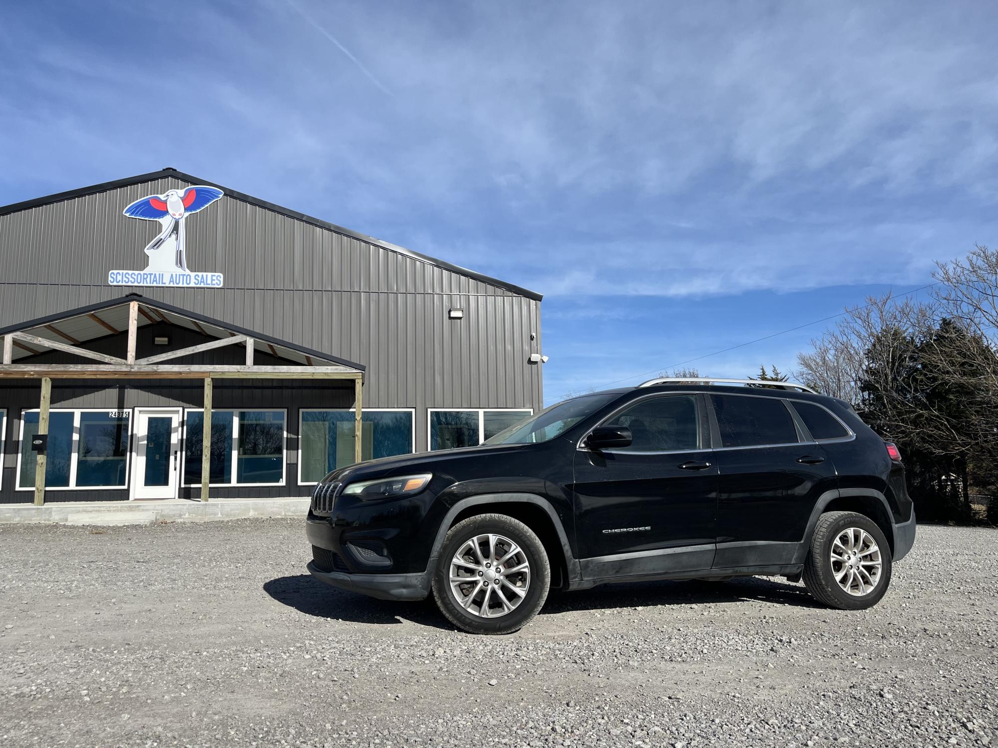 photo of 2019 Jeep Cherokee Latitude FWD